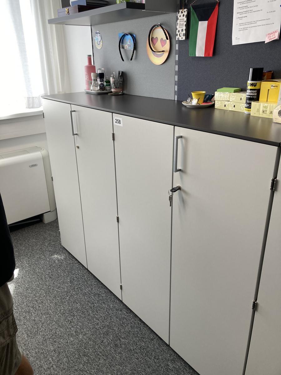 2teilige Aktenschrank-Kombination, Maße: ca. 160 x 45 x 115 cm, Platte durchgehend